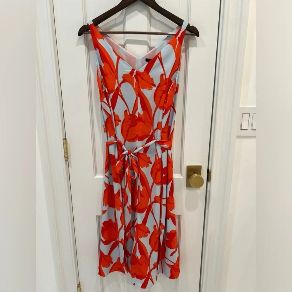 Ann Taylor Women's Tulip Floral Belted Maxi Dress Size 10P - Picture 4 of 9